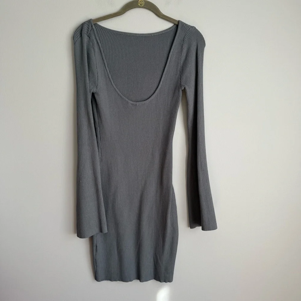 H&M Grey Slim Ribbed Boatneck Long Sleeve Sweater Dress - Picture 2 of 3